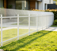 Clôture en aluminium à lattes verticales étroites et élégantes, barrière métallique pour l'intimité et la ventilation, idéale pour les pelouses extérieures et les périmètres de maisons en banlieue