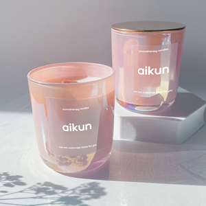 เทียนหอมถั่วเหลือง AIKUN ขายส่ง กลิ่นหอมตามสั่ง แบรนด์ส่วนตัว บรรจุในขวดแก้วสีชมพู ฝาไม้ สำหรับชุดของขวัญ - Product Image 2