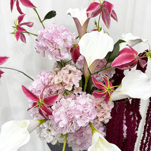 Hortensias Rosas y Lirios Blancos de Seda Artificial Realistas para Decoración de Pasillos de Boda - Product Image 3