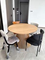 Rustikaler brauner ausziehbarer runder Esstisch aus Holz mit klappbarem Design für Wohn- und Essbereiche