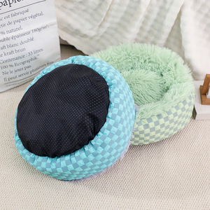 Lit pour <span class=keywords><strong>chat</strong></span> en peluche chaud d'hiver, nid pour animaux de compagnie fermé toutes saisons avec coussin moelleux et tapis épaissi coupe-vent - Product Image 4