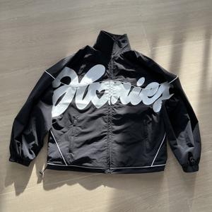 Tuta Sportiva da Uomo Personalizzabile con Logo, Traspirante in Nylon, Riflettente, Antivento, con Strisce Laterali - Product Image 2