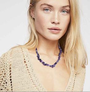 <span class=keywords><strong>Collier</strong></span> de pierres irrégulières en cristal d'améthyste pour femmes Chaîne de cou style mode Bijoux de pierre de Bohème - Product Image 3