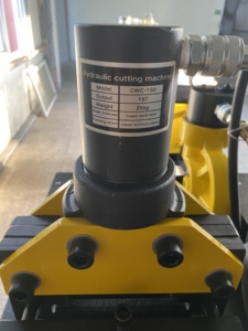 Máquina Multifunción VHB-150 3 en 1 para Procesamiento de Barras Metálicas de 150*10mm: Doblado, Corte y Punzonado - Product Image 1