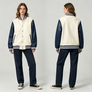 Blouson universitaire pour <span class=keywords><strong>femme</strong></span> en similicuir rayé avec bordure côtelée et boutons-pression, style streetwear minimaliste, coupe oversize, vente en gros - Product Image 3