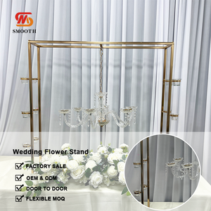 Support à fleurs en acier inoxydable de forme carrée personnalisable, support à fleurs décoratif de luxe pour mariage avec lustre - Product Image 2