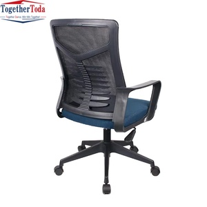 Silla de Oficina Ergonómica Moderna de Malla con Altura Ajustable y Brazos Fijos, Garantía de 5 Años, Base de Metal Cromado Económica para Uso Comercial - Product Image 4