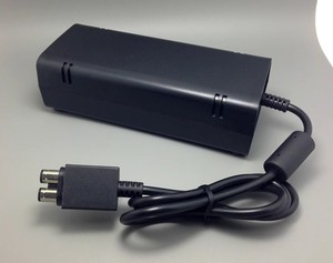 Conçu spécifiquement pour Xbox 360 Slim Chargeur sûr et portable Chargement rapide + Protections multiples + Chargeur portable et durable - Product Image 2