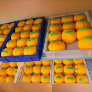 Jouet anti-stress créatif géant en forme de pêche jaune, à rebond lent, jouet de décompression en forme de fruit simulé, vente en gros - Product Image 3