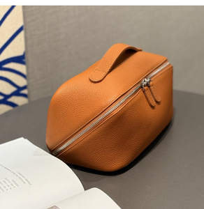 Grande trousse à maquillage en cuir PU, résistante à l'eau, souple, portable, pochette de rangement cosmétique, organiseur de voyage, étui personnalisé avec logo - Product Image 2
