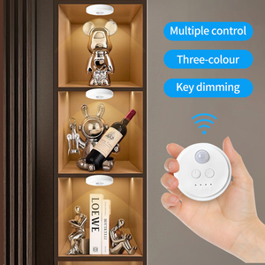 <span class=keywords><strong>Lampe</strong></span> de nuit intelligente à <span class=keywords><strong>LED</strong></span> avec capteur automatique, trois couleurs à intensité variable, alimentée par batterie, télécommande <span class=keywords><strong>pour</strong></span> éclairage sous armoire - Product Image 2