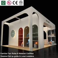 Stand d'exposition modulaire en bois haut de gamme de grande taille avec comptoir de présentation et service d'installation