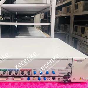 Generador de Formas de Onda Arbitrarias Agilent M8195A, Frecuencia de Muestreo de 65GSa/s, Ancho de Banda de 25GHz, 4 Canales, Equipado con Chasis M9502A - Product Image 3