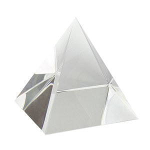 PYRAMIDE en cristal K9 80X80X80 mm Décoration et accessoires de bureau - Product Image 1