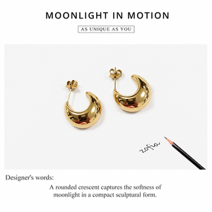 Pendientes de luna creciente gruesos, de acero inoxidable con baño de oro de 14K al vacío, estilo escultórico - Product Image 3