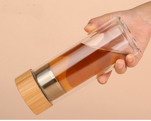 Hot bán xách tay thả kinh doanh 350ml đôi tường chai nước thủy tinh nắp tre thép không gỉ Tea <span class=keywords><strong>Infuser</strong></span> cho cà phê - Product Image 4