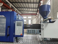 Machine d'injection de seringue médicale horizontale jetable à bas prix fabriquée avec un joint de piston en PVC PEHD PPR inclus