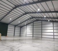 Conception moderne de hangar industriel à faible coût, structure en acier préfabriquée isolée, garage préfabriqué, abri de stationnement pour voitures