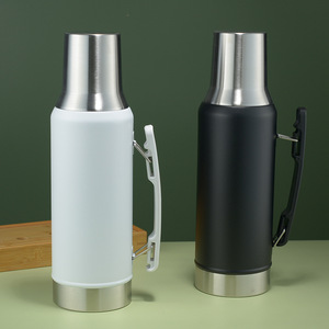 Muestra Gratis: Botella de Agua de Acero Inoxidable <span class=keywords><strong>Mate</strong></span> Adventure de 1300 ml, Termo de Viaje con Aislamiento al Vacío y Bombilla - Product Image 3