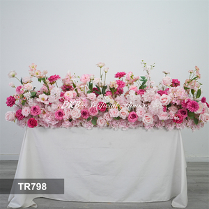 Nouvelle Collection : Chemin de Table Floral Rose pour Fêtes et Événements – Décoration Champêtre, Arrangements Floraux, Centres de Table - Product Image 2