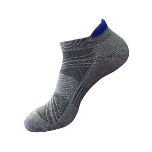 Chaussettes de compression à carreaux pour hommes pour les sports d'extérieur d'hiver avec logo personnalisable en bas - Product Image 5