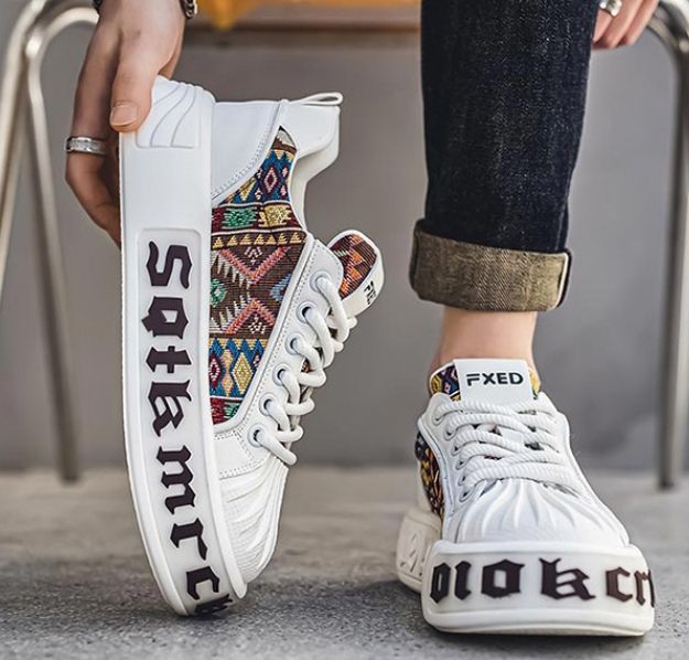 สีน้ำตาล