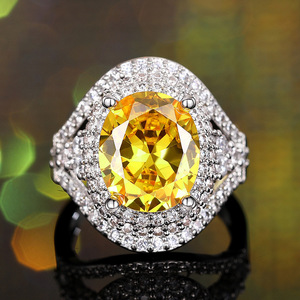 Anello Geometrico di Lusso con Zirconi Impilabile per Donne, Elegante Gioiello da Dito per Feste - Product Image 1