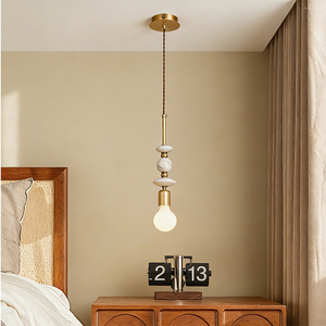 Lámpara Colgante Geométrica Moderna Polarlux, Cuentas de Mármol y Latón, Barra Metálica Vertical, Globo Único, para Comedor, Garantía de 1 Año, Haz de Luz de 360° - Product Image 1