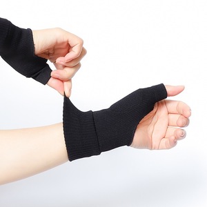 Wrist Support Knitted <b>Thumb</b> <b>Protector</b> Elastic Breathable Half Finger Sleeve For Basketball General Use Black Size S L XL - Product Image 2