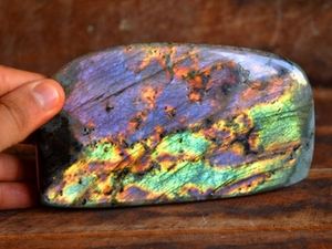 พลอยลาบราดอไรต์สีน้ำเงินธรรมชาติ รูปทรงผสมผสาน สำหรับทำเครื่องประดับ สเปกโตรไลต์สีรุ้งดำแบบคาโบชอง - Product Image 2