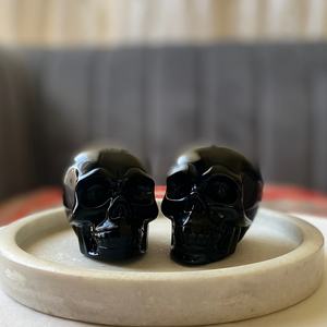 Crâne en obsidienne noire de haute qualité en gros pour la guérison spirituelle, cadeau, décoration de la maison, décoration de bureau - Product Image 4