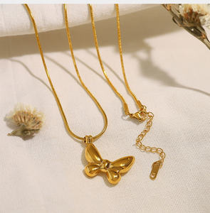 Collares con colgante de mariposa grande de acero inoxidable para mujer, accesorios PVD impermeables de moda de 18K en el cuello, joyería femenina de moda - Product Image 4