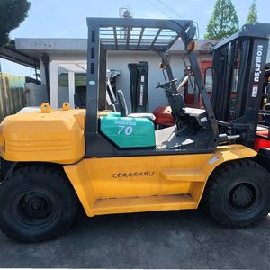 Montacargas Komatsu Usado de Última Generación en Venta, Modelo FD70-6 de 7 Toneladas, Fácil de Operar, Acción Flexible - Product Image 5