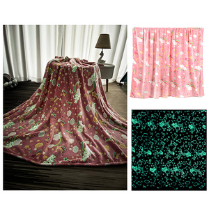 Luce nella <span class=keywords><strong>coperta</strong></span> scura nuvola arcobaleno per bambini e ragazze compleanno natale illuminano la <span class=keywords><strong>coperta</strong></span> decorazione del letto della camera da letto - Product Image 2