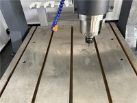Machine de fraisage CNC à changement d'outil automatique 6060 ATC 4040 pour le traitement des moules métalliques en aluminium