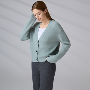 Pull-over personnalisé pour femme, décontracté, respirant, col en V, hiver, manches longues, brodé, tricoté, cardigan - Product Image 3