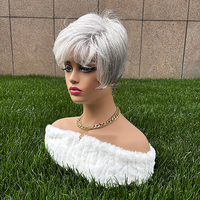 Perruques courtes synthétiques bouclées Julianna Wholesale Kanekalon lisses gris argenté avec frange, sans colle, en silicone, avec dentelle frontale, style pixie