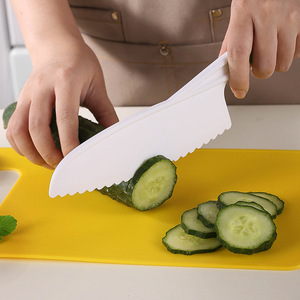 Plastic <b>Knife</b> Set For Kids 5 Pieces Serrated Edge Safe Vegetable Cutting Tools For Early Education And Kitchen Use - Product Image 5