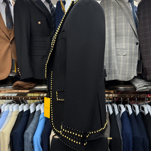 Collezione di Abiti Sartoriali d'Élite Tre Pezzi di Lusso Giacca Pantaloni Eleganti Gilet Servizio Private Label Consegna Rapida - Product Image 4