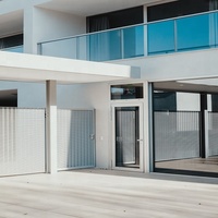 Portes coulissantes intérieures en bois massif, design moderne, surface finie, quincaillerie de marque italienne, garantie de 2 ans, utilisation en appartement, ISO