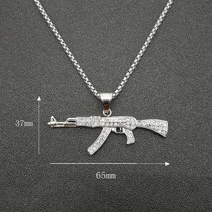 สร้อยคอจี้รูปปืน AK47 ประดับเพชรเทียม ชุบทอง ไทเทเนียมสตีล สไตล์ฮิปฮอป สำหรับทุกเพศ เหมาะสำหรับงานปาร์ตี้ พร้อมสายสแตนเลสสตีล - Product Image 4