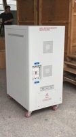 Stabilisateur de tension automatique triphasé AC SVC 380V 50Hz 50kVA 80kVA 100kVA 120kVA pour usage industriel