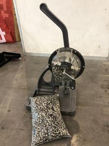 Nouvelle machine à œillets semi-automatique 2025 pour tissus, avec fonction de perforation pour filet/<span class=keywords><strong>OA</strong></span>/AMS – Livraison en 30 jours - Product Image 3