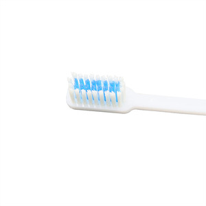 Produttore di viaggio spazzolino pieghevole con dentifricio Hotel - Product Image 6