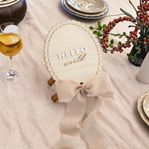 Panneau d'annonce de <span class=keywords><strong>naissance</strong></span> « Hello World » avec cadre festonné en dentelle et ruban en mousseline - Product Image 5