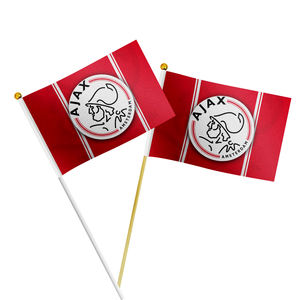 Drapeaux de l'équipe de football mondial personnalisés 90*150cm <span class=keywords><strong>Real</strong></span> <span class=keywords><strong>Madrid</strong></span> Liverpool Club Pennant Stock Promotionnel Publicité Fan Fournitures - Product Image 3