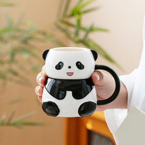 Taza de Panda 3D Pintada a Mano, Linda Taza de Café de Cerámica con Diseño de Dibujos Animados - Product Image 5