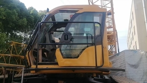 Grue sur chenilles chinoise d'occasion XGC-130 130 tonnes, bon prix, bon état, provenance Chine - Product Image 3