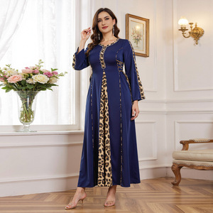Abbigliamento musulmano tradizionale leopardo all'ingrosso abbigliamento musulmano di grandi dimensioni abbigliamento <span class=keywords><strong>da</strong></span> <span class=keywords><strong>donna</strong></span> in poliestere assemblante abbigliamento musulmano per <span class=keywords><strong>donna</strong></span> - Product Image 2
