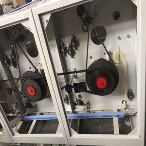 Fers à repasser plats industriels de 3000 mm, <span class=keywords><strong>machine</strong></span> à repasser les draps commerciaux avec correction automatique de la bande transporteuse - Product Image 2